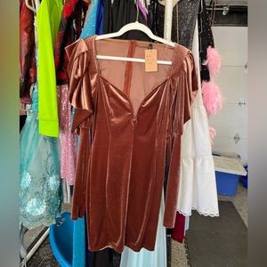 New w/o Tags warm brown velvet wiggle dress with puff sleeves and wired front V